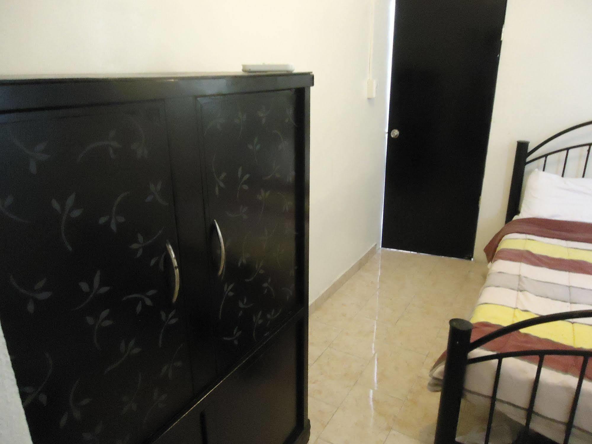 Humble Bumble Hostel Playa del Carmen Ngoại thất bức ảnh