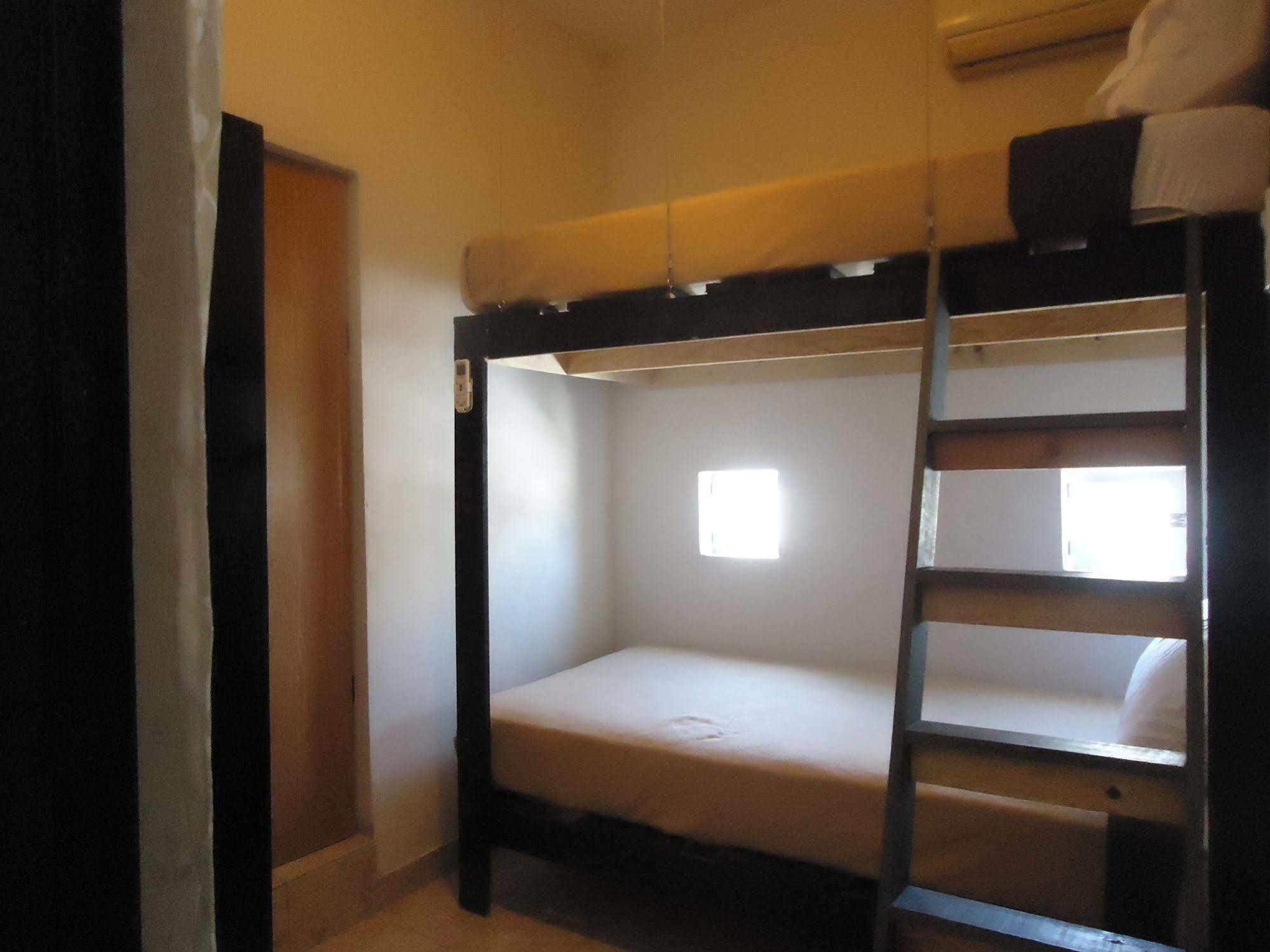 Humble Bumble Hostel Playa del Carmen Ngoại thất bức ảnh