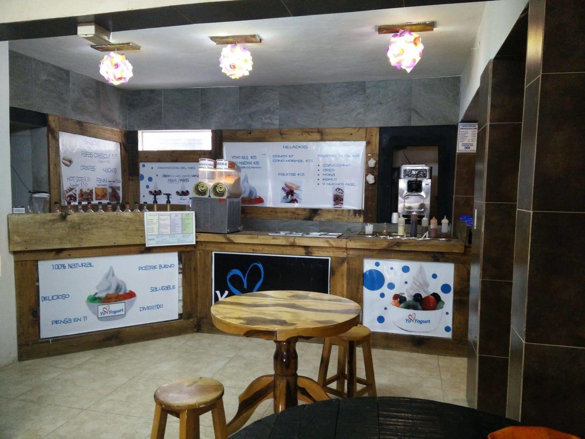 Humble Bumble Hostel Playa del Carmen Ngoại thất bức ảnh